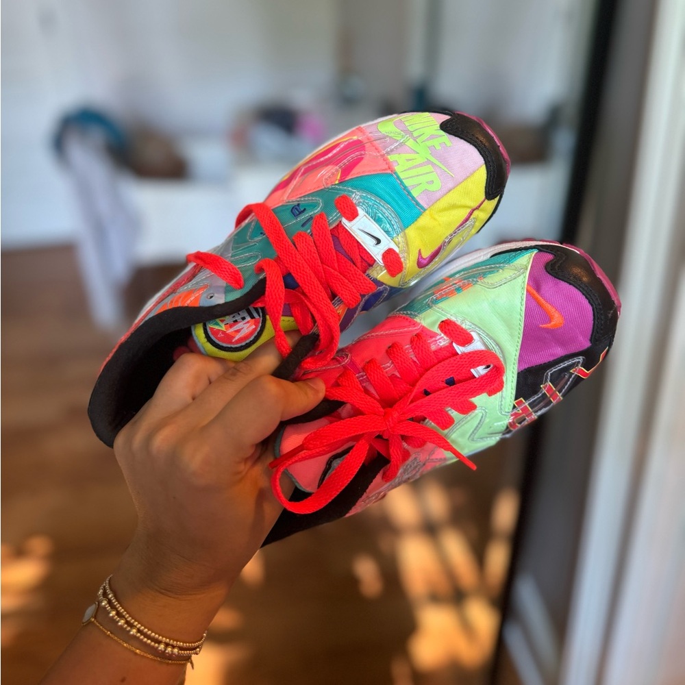 Atmos x Nike air max2 light qs logos!!! Barely worn!!!